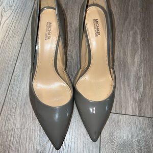 Michael kors heels size 8 like new condition